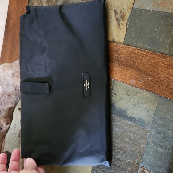 NWOT KATE SPADE DIAPER BAG TOTE WITH CHANGING PAD - Picture 7 of 7